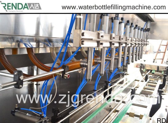 Determent automatico della lavanderia delle macchine di rifornimento dell'olio che riempie la macchina liquida commerciale del riempitore di capacità di 1L 2L 5L