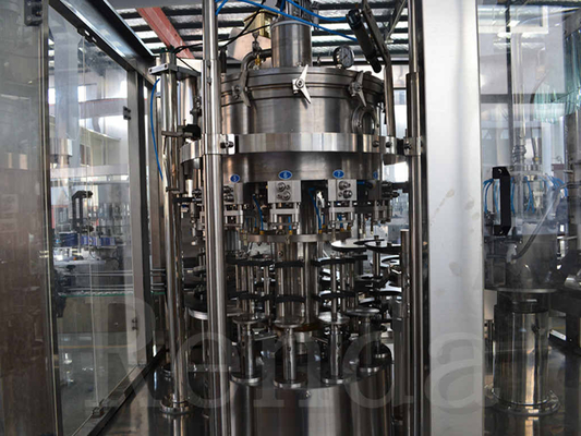 3 automatici pieni IN 1 macchina di rifornimento del vino che lava la linea di produzione di coperchiamento della bevanda del macchinario 110/220/380V