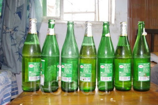Macchina di rifornimento in bottiglia vetro automatico pieno della birra della vodka del vino elettrica