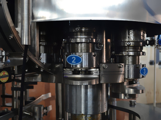 Macchina di rifornimento ad alta velocità del vino del certificato del CE 110V/220V/380V guidati elettrici