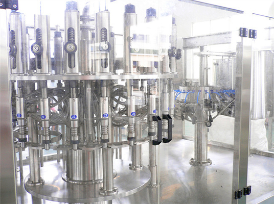 Macchina di rifornimento liquida completamente automatica del succo della bottiglia per il macchinario del vino della birra dell'acqua del succo